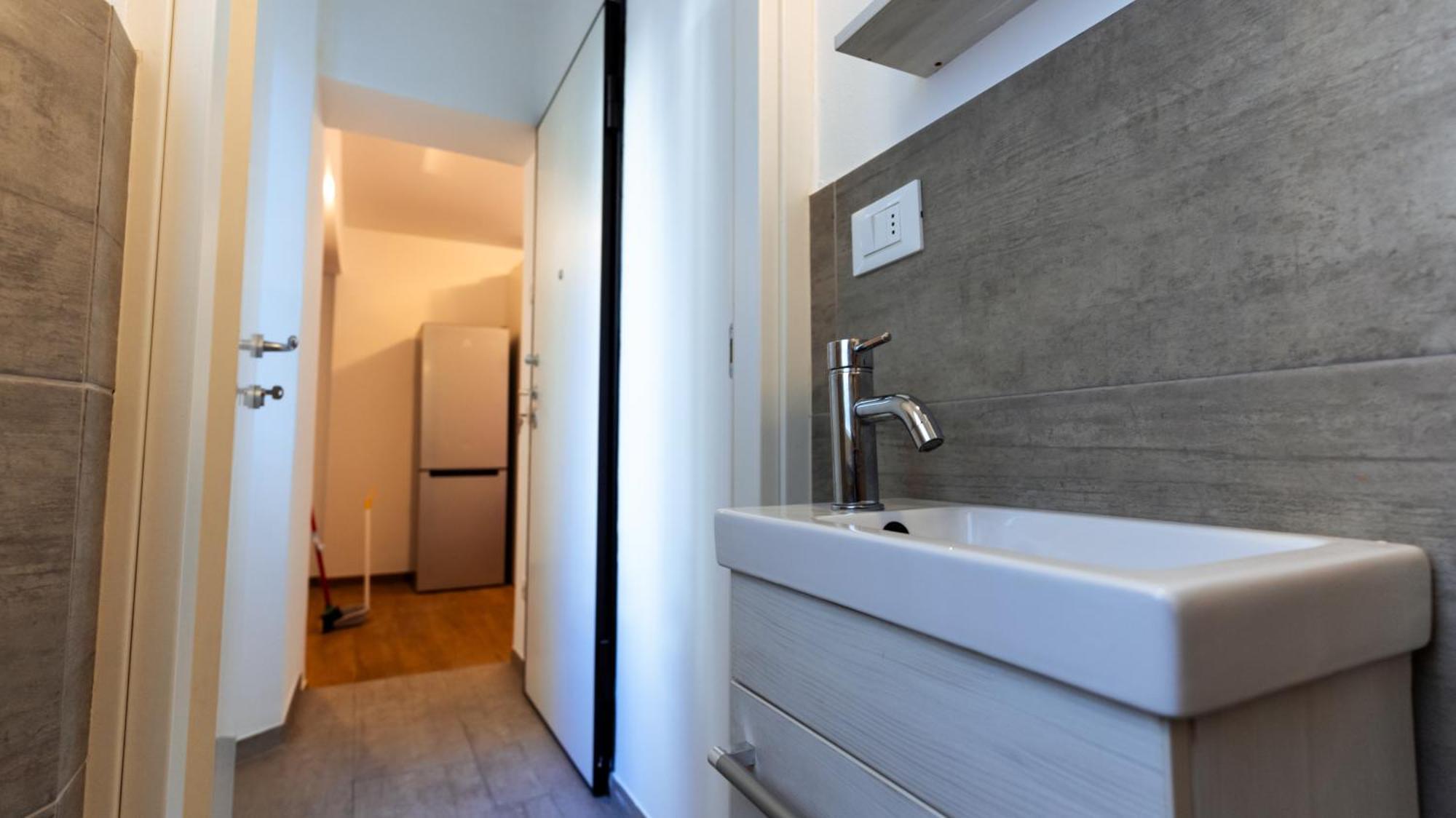 Exclusive Apartment - Magritte Style Lecco Exterior foto